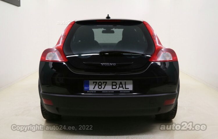 Купить б.у Volvo C30 Momentum 1.8 92 kW  цвет  года в Таллине