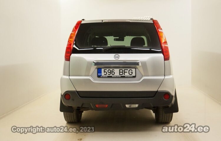 Osta käytetty Nissan X-Trail 2.0 110 kW  väri  Tallinnasta