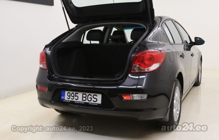 By used Chevrolet Cruze 2.0 120 kW  color  for Sale in Tallinn