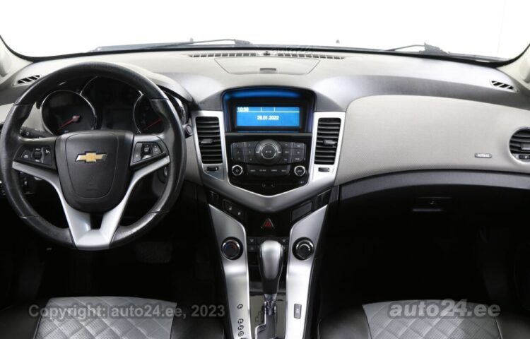By used Chevrolet Cruze LT 2.0 120 kW  color  for Sale in Tallinn