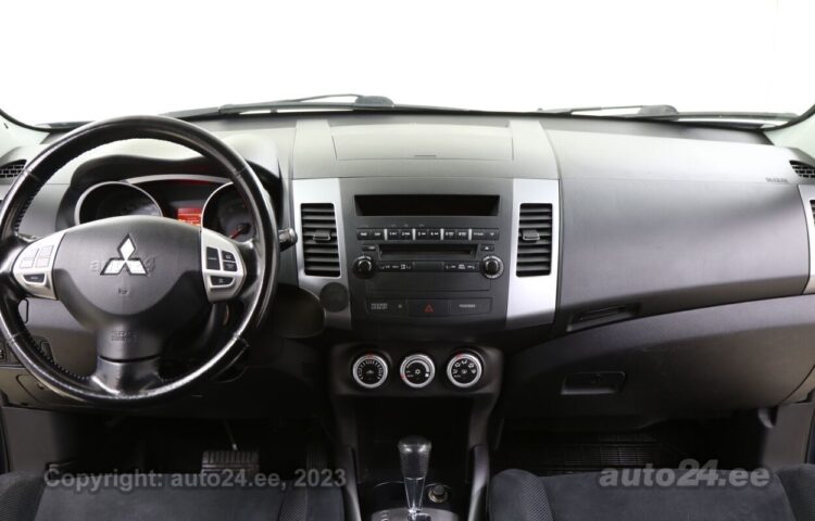 By used Mitsubishi Outlander 2.4 125 kW  color  for Sale in Tallinn