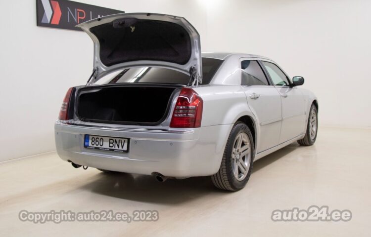 Osta kasutatud Chrysler 300 C Executive 3.0 160 kW  värv  Tallinnas