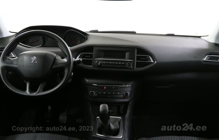 Osta kasutatud Peugeot 308 Pure Tech 1.2 60 kW  värv  Tallinnas