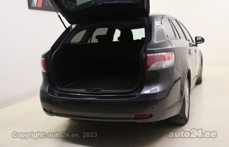 Osta käytetty Toyota Avensis Eco Drive 2.2 110 kW  väri  Tallinnasta