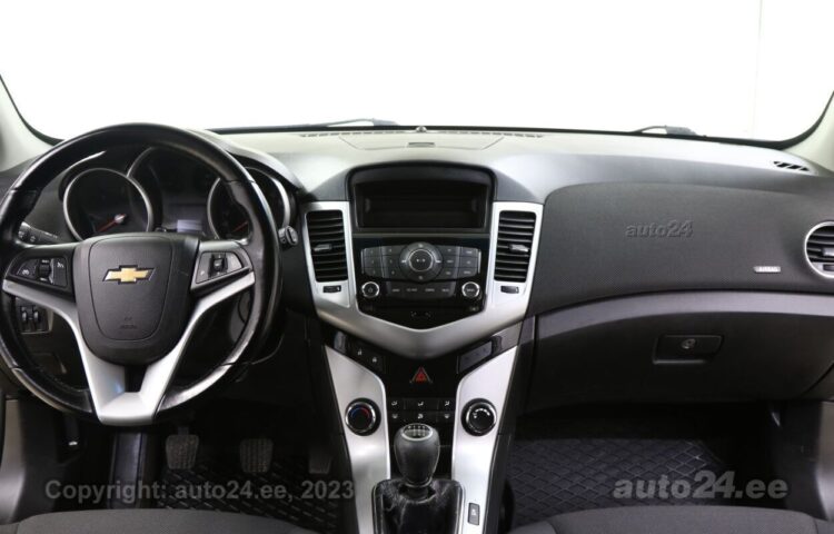 By used Chevrolet Cruze 2.0 120 kW  color  for Sale in Tallinn