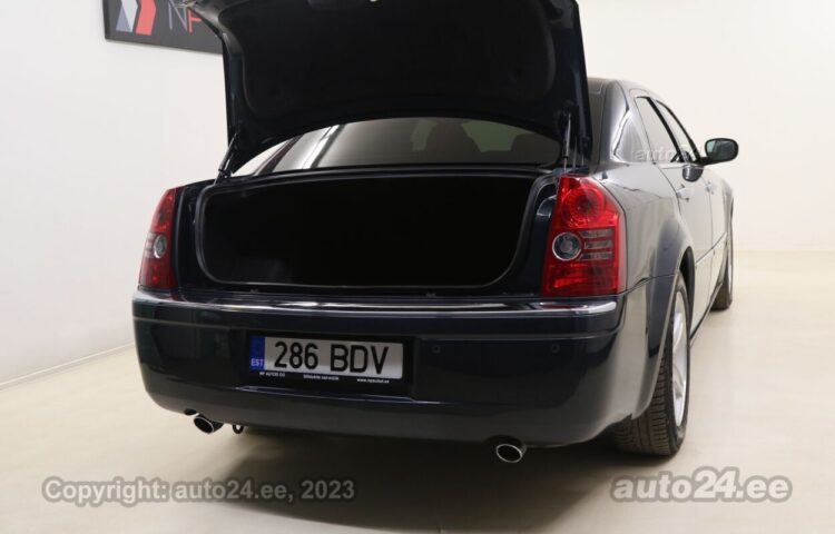 By used Chrysler 300 C 3.0 160 kW  color  for Sale in Tallinn