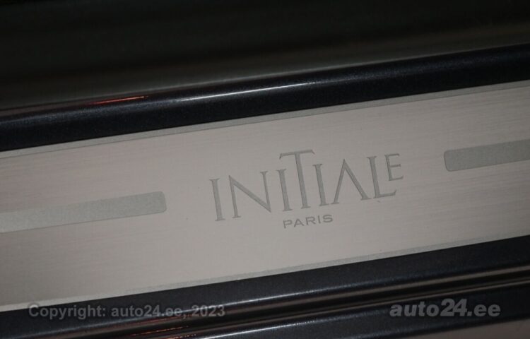 Купить б.у Renault Latitude Initiale 3.0 177 kW  цвет  года в Таллине