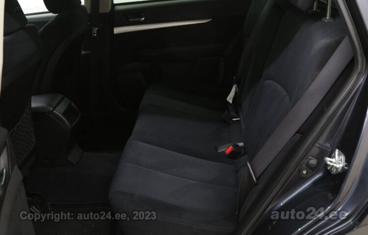 Купить б.у Subaru Outback AWD 2.0 110 kW  цвет  года в Таллине