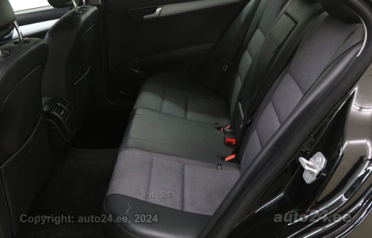 By used Mercedes-Benz C 200 Avantgarde 2.1 100 kW  color  for Sale in Tallinn