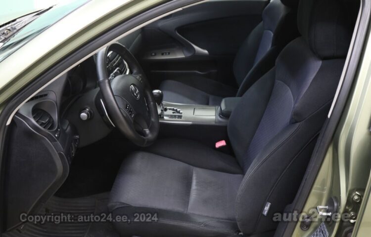 By used Lexus IS 250 Comfortline 2.5 153 kW  color  for Sale in Tallinn