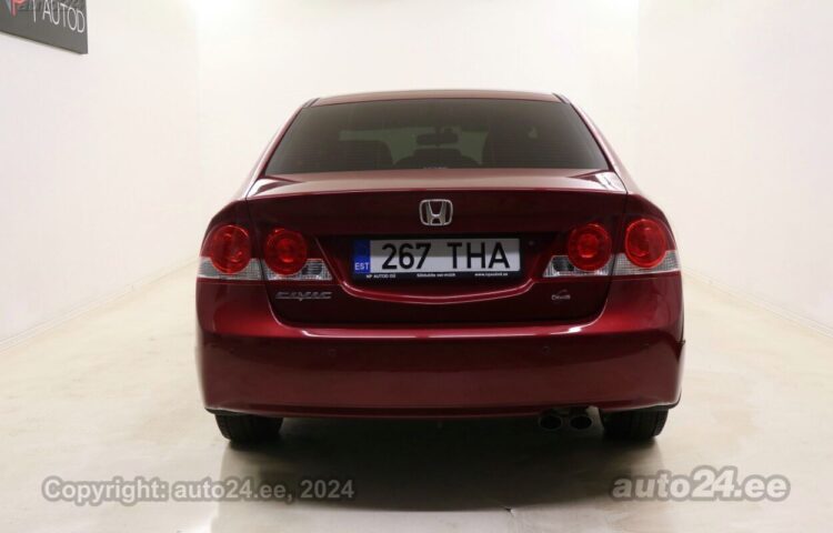 Osta kasutatud Honda Civic 1.8 103 kW  värv  Tallinnas