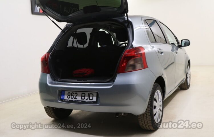 Купить б.у Toyota Yaris 1.3 64 kW  цвет  года в Таллине