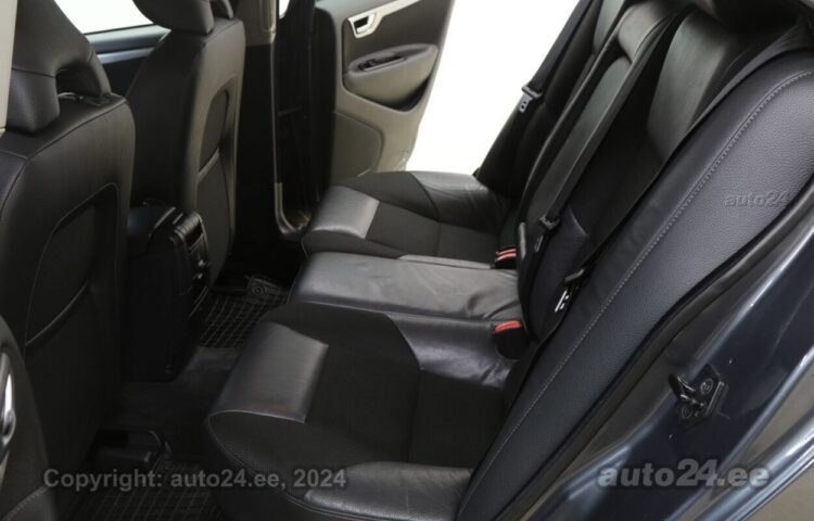 By used Volvo S60 2.4 103 kW  color  for Sale in Tallinn