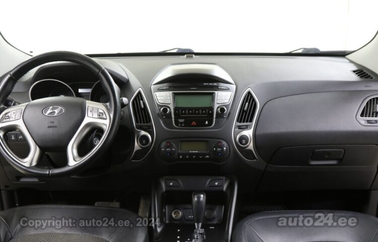 By used Hyundai ix35 Premium 2.0 120 kW  color  for Sale in Tallinn