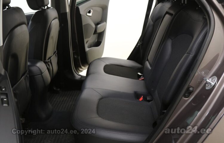 Купить б.у Hyundai ix35 Premium 2.0 120 kW  цвет  года в Таллине