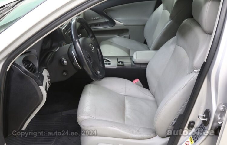 Osta käytetty Lexus IS 250 Luxury 2.5 153 kW  väri  Tallinnasta