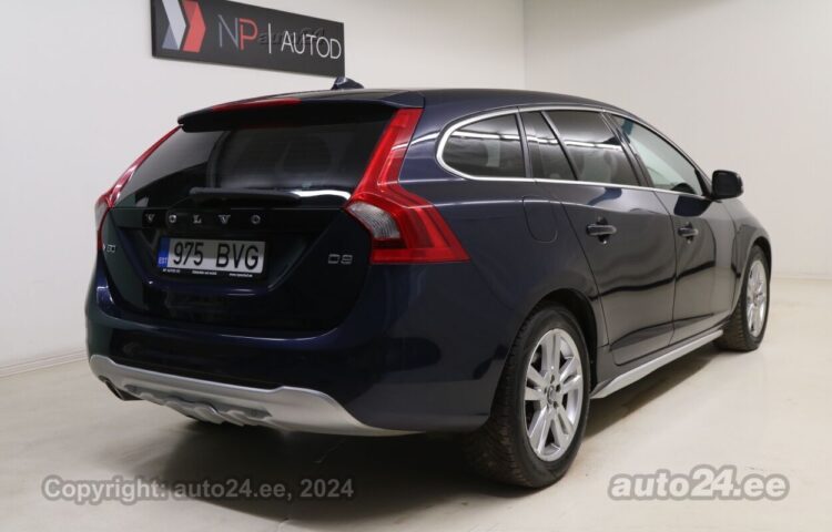 Купить б.у Volvo V60 Momentum 2.0 120 kW  цвет  года в Таллине