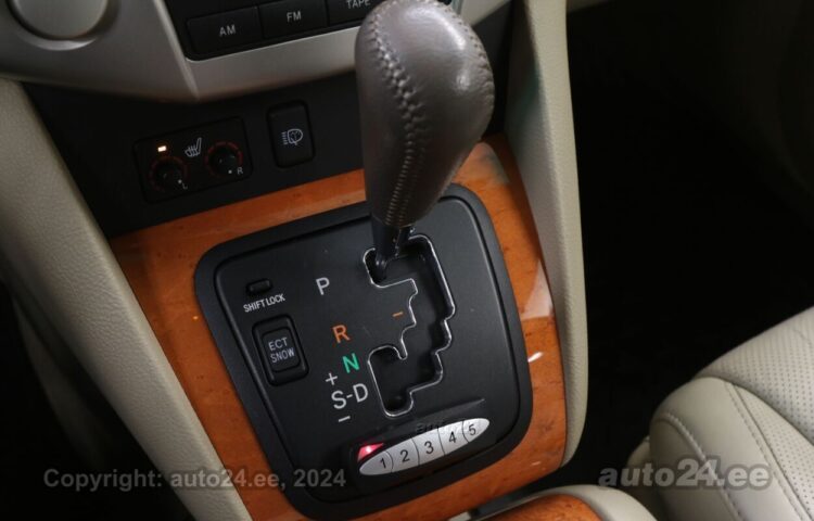 Osta kasutatud Lexus RX 300 Luxury 3.0 150 kW  värv  Tallinnas