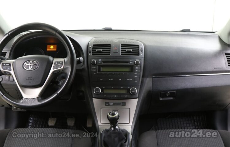 Osta kasutatud Toyota Avensis 2.2 110 kW  värv  Tallinnas