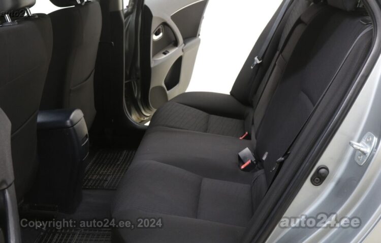 Osta käytetty Toyota Avensis 2.2 110 kW  väri  Tallinnasta