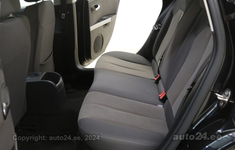 Osta käytetty SEAT Leon Style 1.8 118 kW  väri  Tallinnasta