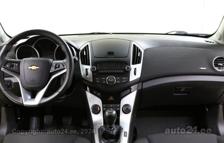 By used Chevrolet Cruze 1.8 104 kW  color  for Sale in Tallinn