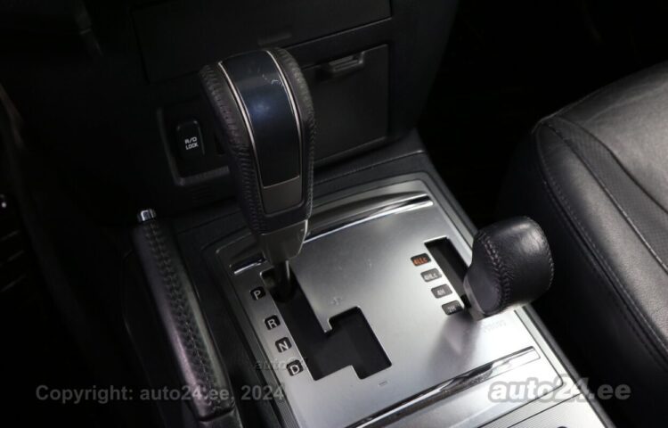 Osta kasutatud Mitsubishi Pajero Black Edition 3.2 125 kW  värv  Tallinnas