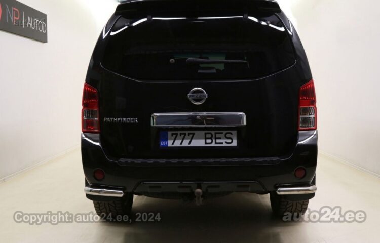 Купить б.у Nissan Pathfinder Executive 3.0 170 kW  цвет  года в Таллине