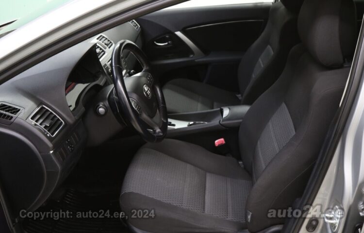 Osta käytetty Toyota Avensis Linea-Sol 1.8 108 kW  väri  Tallinnasta