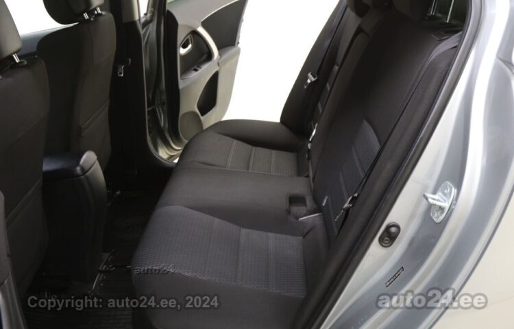 Osta käytetty Toyota Avensis Linea-Sol 1.8 108 kW  väri  Tallinnasta