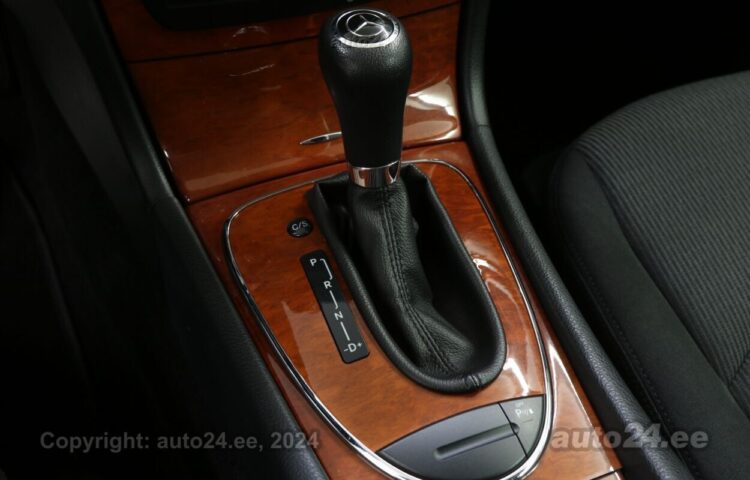 Osta käytetty Mercedes-Benz E 220 Elegance 2.1 125 kW  väri  Tallinnasta