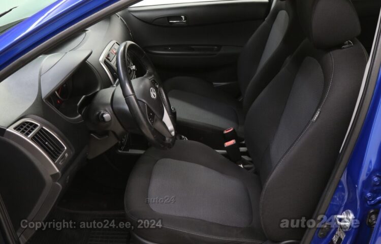 Osta kasutatud Hyundai i20 i-Vision 1.4 74 kW  värv  Tallinnas
