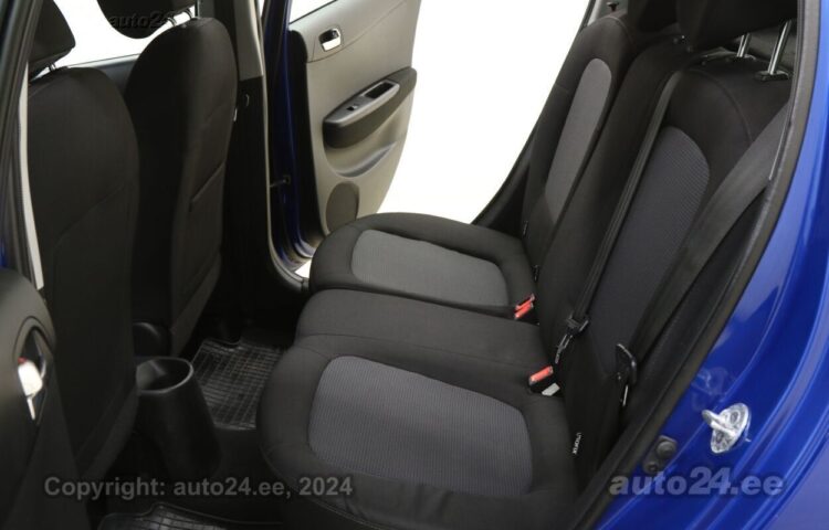 Купить б.у Hyundai i20 i-Vision 1.4 74 kW  цвет  года в Таллине