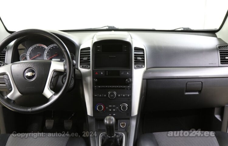 Osta kasutatud Chevrolet Captiva Comfortline 2.0 110 kW  värv  Tallinnas