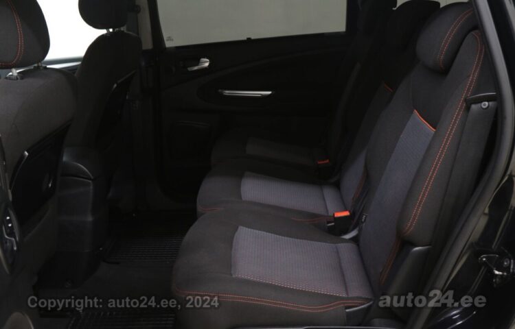 Osta kasutatud Ford S-MAX Trend 2.0 103 kW  värv  Tallinnas