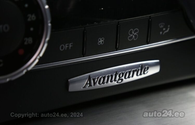 Osta kasutatud Mercedes-Benz C 220 Estate AMG-Line 2.1 125 kW  värv  Tallinnas