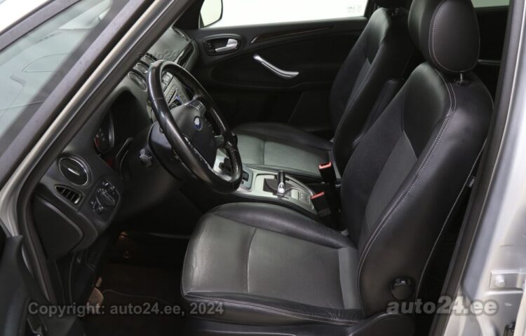 Osta kasutatud Ford Galaxy Ghia 2.0 100 kW  värv  Tallinnas
