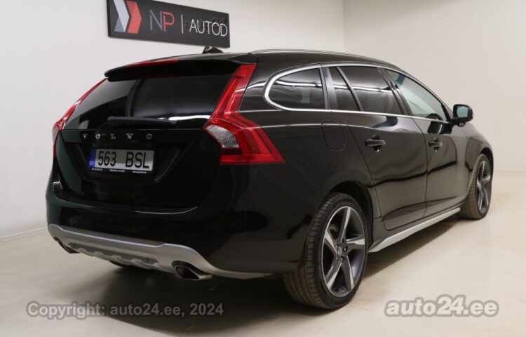 Osta käytetty Volvo V60 Summum 2.4 151 kW  väri  Tallinnasta
