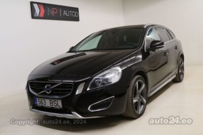 By used Volvo V60 Summum 2.4 151 kW 2010 color must for Sale in Tallinn