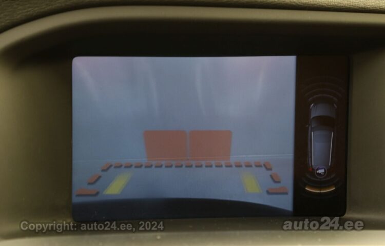 Osta käytetty Volvo V60 Summum 2.4 151 kW  väri  Tallinnasta