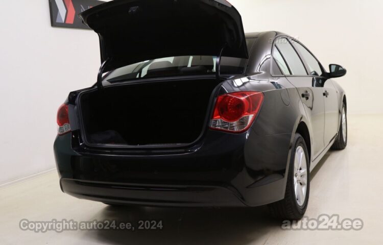 By used Chevrolet Cruze Final Edition 1.6 91 kW  color  for Sale in Tallinn