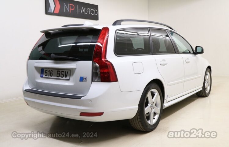 Osta käytetty Volvo V50 R-Design 2.0 100 kW  väri  Tallinnasta