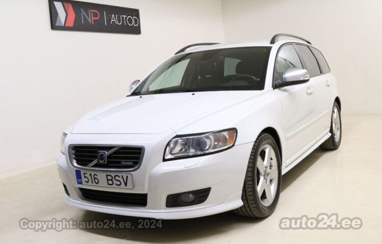 Osta käytetty Volvo V50 R-Design 2.0 100 kW  väri  Tallinnasta