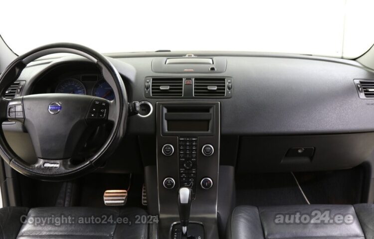 Osta käytetty Volvo V50 R-Design 2.0 100 kW  väri  Tallinnasta