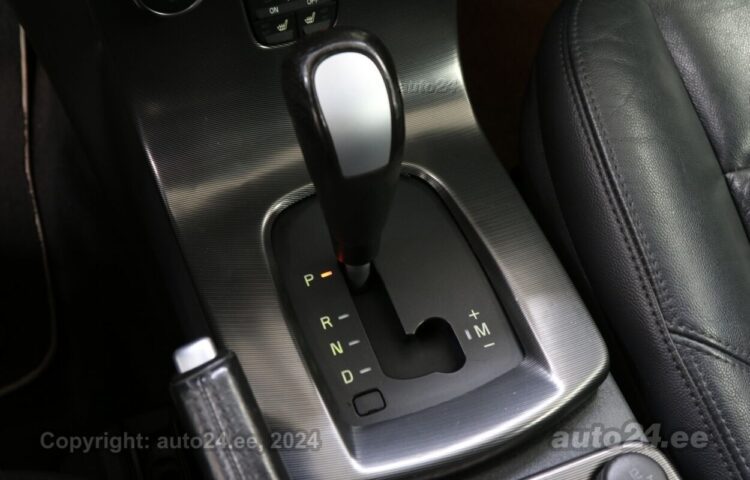 Osta käytetty Volvo V50 R-Design 2.0 100 kW  väri  Tallinnasta