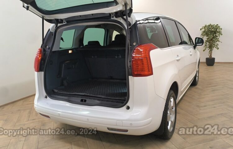 Купить б.у Peugeot 5008 Travel Edition 1.6 84 kW  цвет  года в Таллине