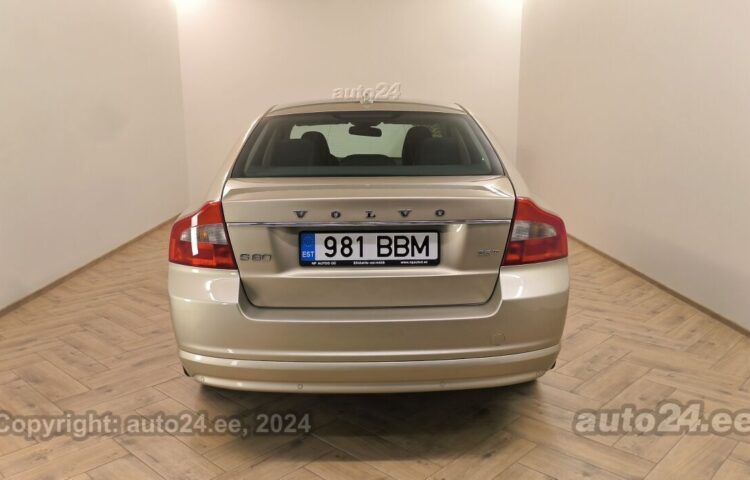 Купить б.у Volvo S80 Momentum 2.5 147 kW  цвет  года в Таллине
