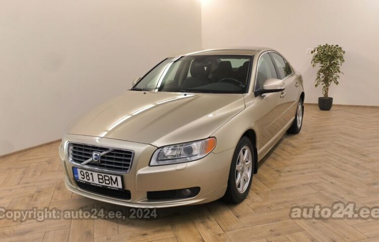 Купить б.у Volvo S80 Momentum 2.5 147 kW  цвет  года в Таллине