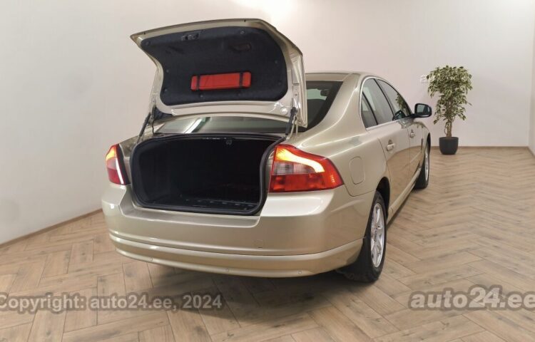 Купить б.у Volvo S80 Momentum 2.5 147 kW  цвет  года в Таллине