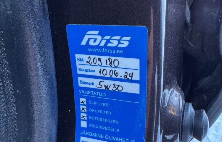 Osta käytetty Volkswagen Sharan TrendLine 1.9 85 kW  väri  Tallinnasta